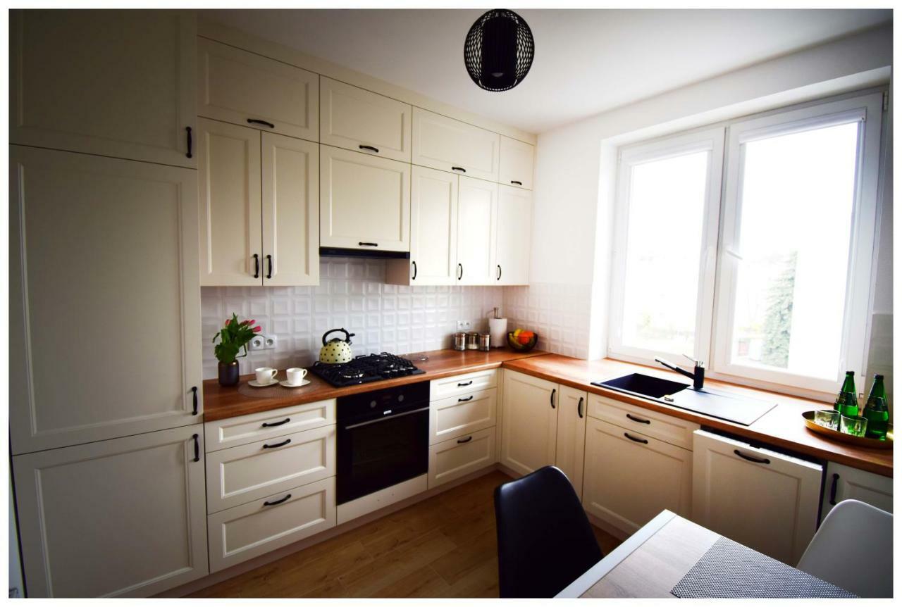 Color 24 Premium Apartment Сталова Вола Екстериор снимка