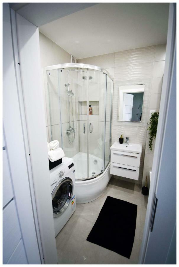 Color 24 Premium Apartment Сталова Вола Екстериор снимка